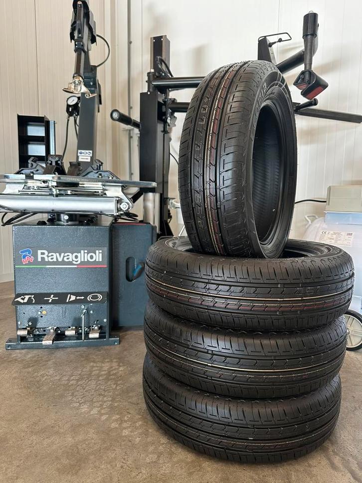 4 Stuks Bridgestone 165/65 R14 Zomerbanden Inclusief Montage, Auto-onderdelen, Banden en Velgen, Band(en), Zomerbanden, 14 inch