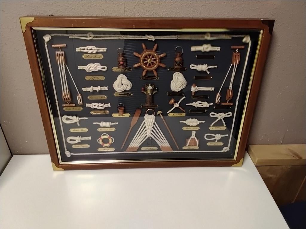 Nautisch knopenbord met maritieme decoraties, Ophalen, Zo goed als nieuw