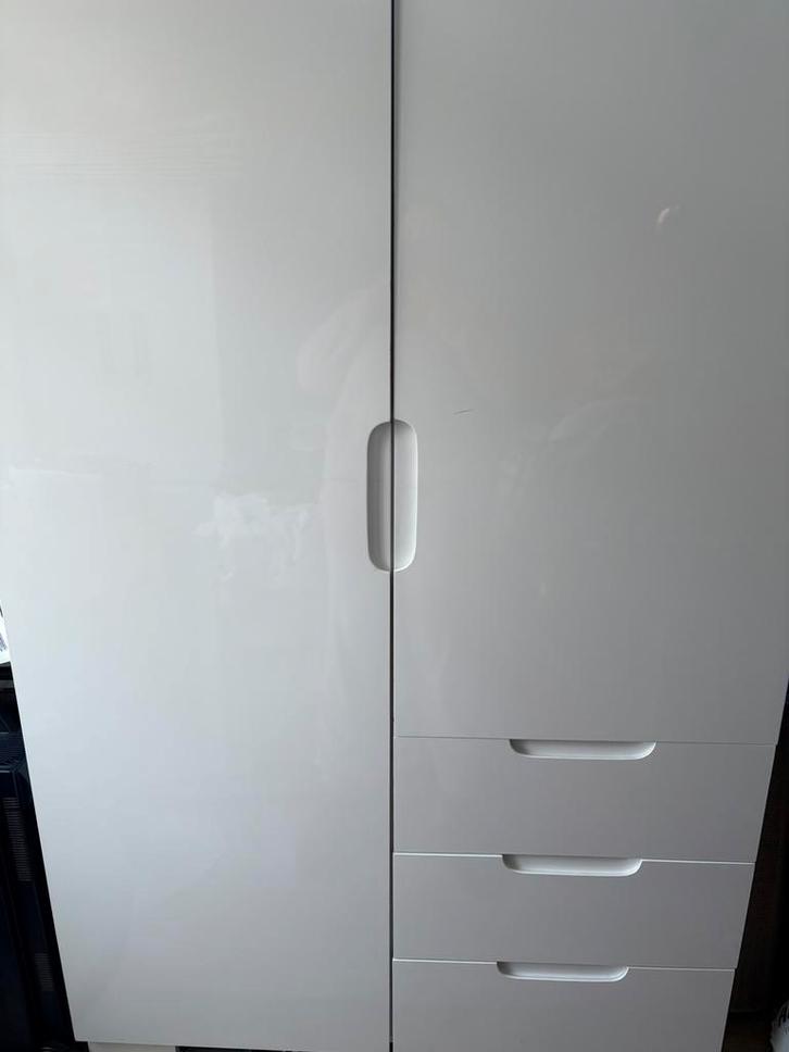 Hoogglans Kinderkledingkast 186,5 h x 105 b x 52 d, Kinderen en Baby's, Kinderkamer | Commodes en Kasten, Zo goed als nieuw, 105 cm of meer