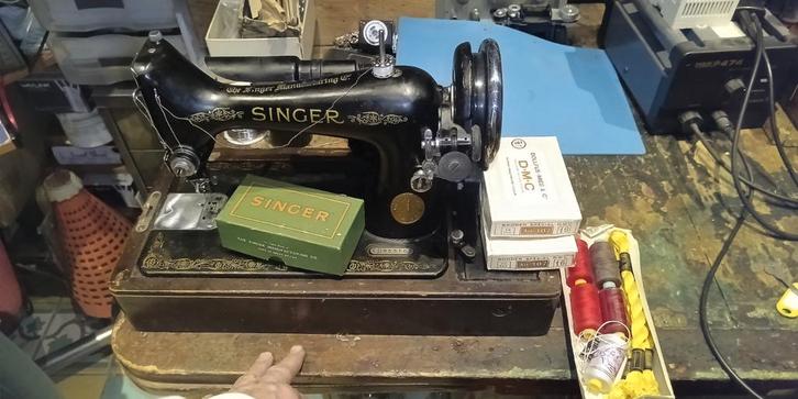 Elektrische Naaimachine - Vintage Singer, Hobby en Vrije tijd, Naaimachines en Toebehoren, Gebruikt, Naaimachine, Singer, Industrieel