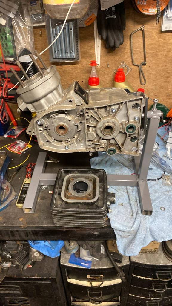 Zundap motor bokje handig bij montage/revisie van motor blok, Ophalen of Verzenden, Zo goed als nieuw, Blok