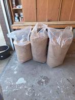 Eikenhoutmot om mee te roken, Ophalen