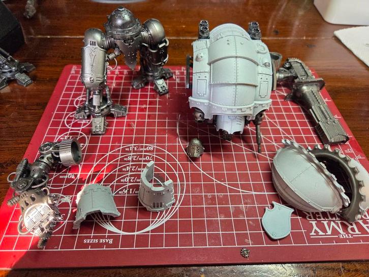 Imperial Knight (2), Hobby en Vrije tijd, Wargaming, Zo goed als nieuw, Warhammer, Ophalen of Verzenden