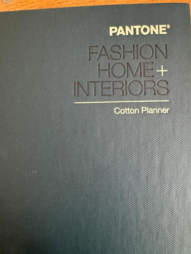 Fashion + Home Pantone Cotton Planner, Boeken, Ophalen of Verzenden, Zo goed als nieuw, Overige onderwerpen, Zie beschrijving