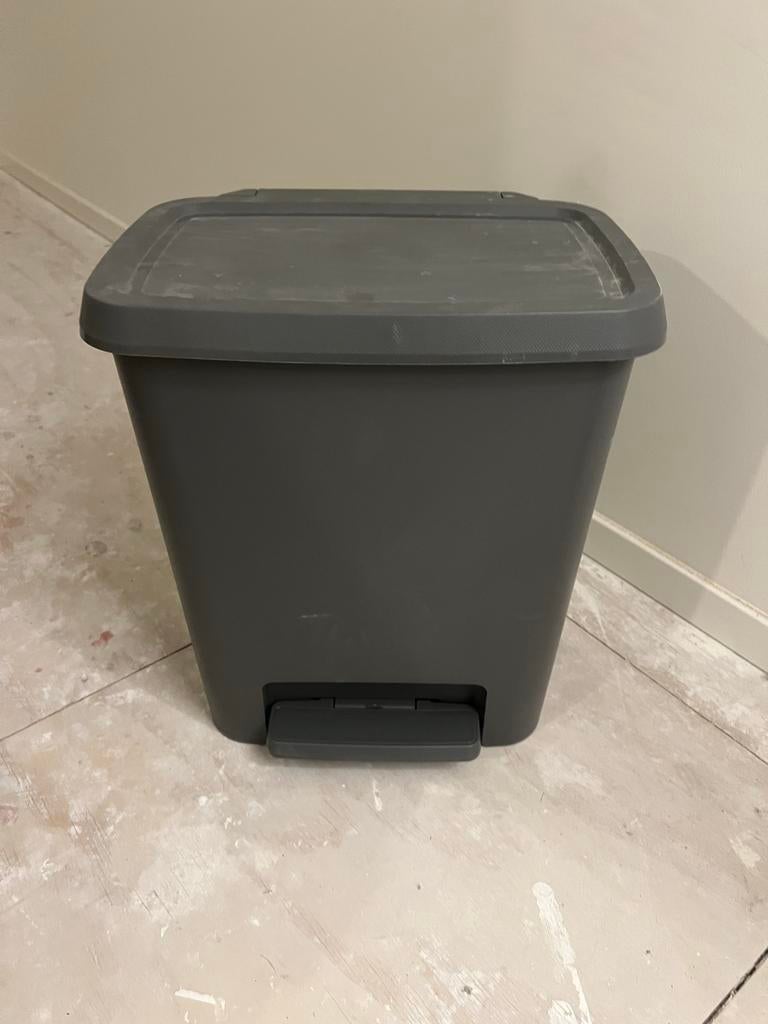 Ikea Prullenbak met Pedaal - Grijs, Kunststof, Met pedaal, 50 tot 75 cm, Ophalen of Verzenden