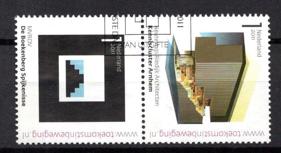 gestempelde zegel. Jaar 2011:  paartje gebouwen in 3D, Ophalen of Verzenden, Na 1940, Gestempeld