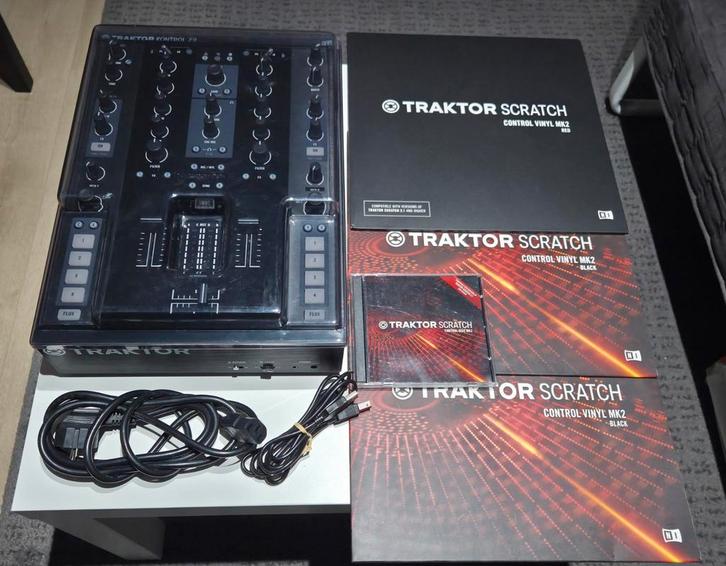 NI Traktor Z2 met veel extra's incl. Traktor DJ Pro 3, Muziek en Instrumenten, Mengpanelen, Gebruikt, Minder dan 5 kanalen, Ophalen of Verzenden