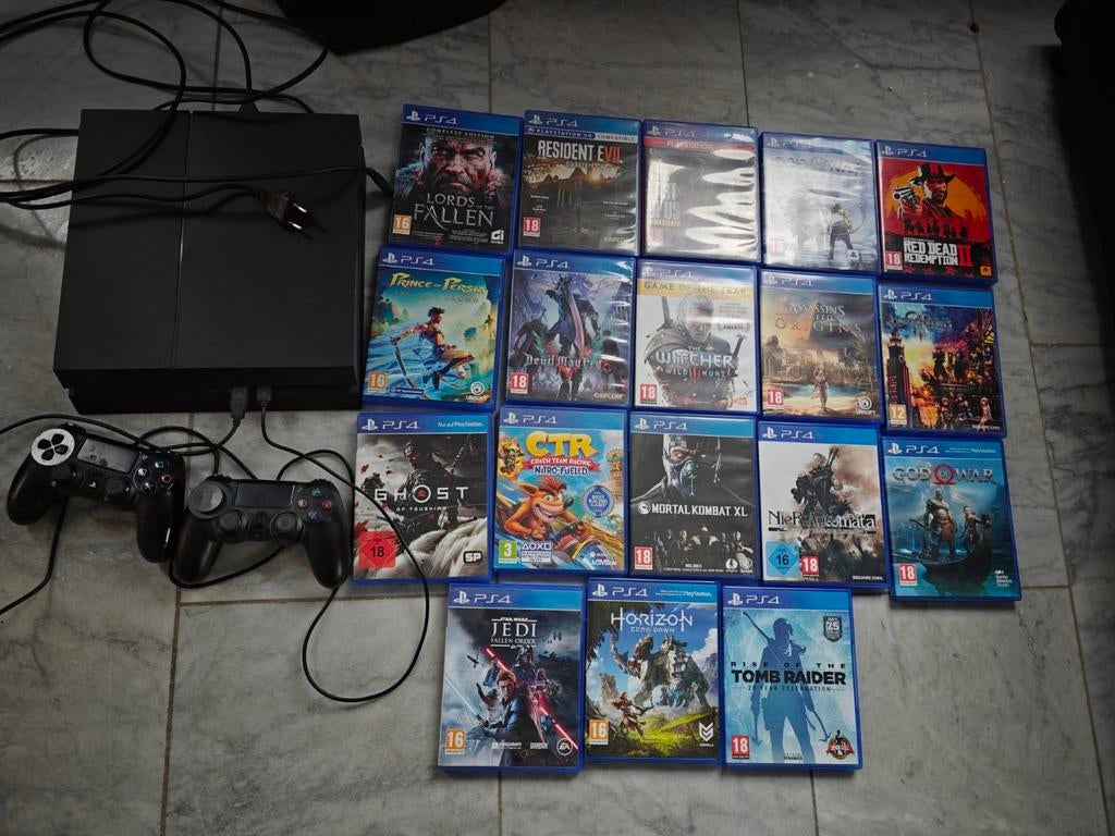 PS4 met 2 controllers en 18 games: alles in 1x weg, Spelcomputers en Games, Games | Sony PlayStation 4, 1 speler, Ophalen of Verzenden
