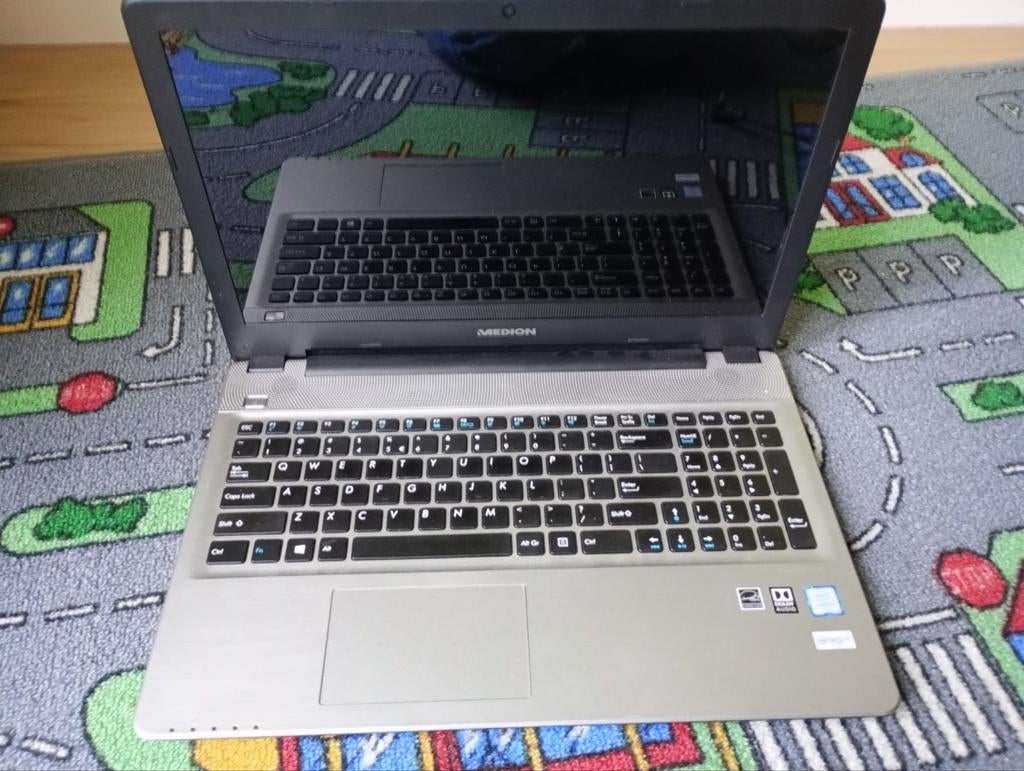 Mooie Medion Laptop, Gebruikt, 2 tot 3 Ghz, Hot swappable onderdelen, Ophalen of Verzenden