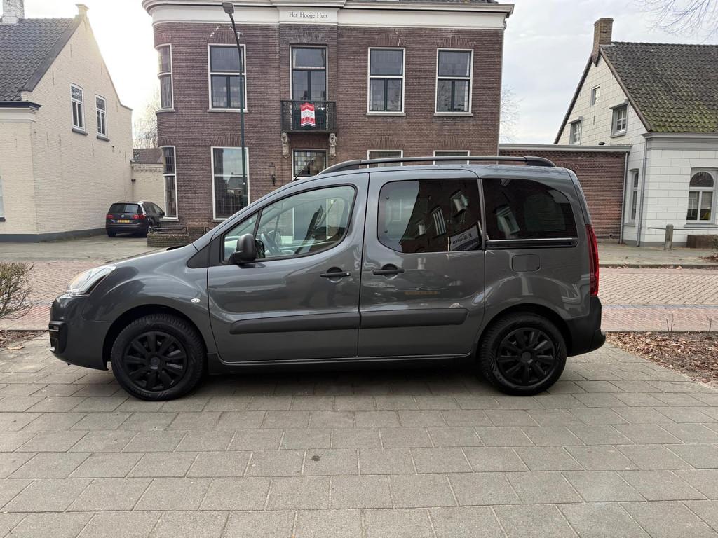 Citroen Berlingo 1.2 PureTech XTR EERSTE EIGENAAR DEALER OND, Auto's, Citroën, Voorwielaandrijving, Gebruikt, 1199 cc, Handgeschakeld