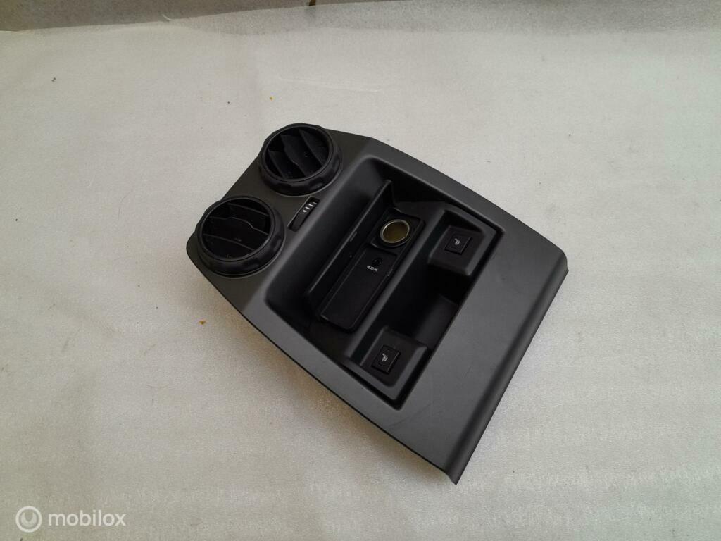 AUX aansluiting Land Rover Discovery 3 4 Range Sport L320, Land Rover, Ophalen of Verzenden, Gebruikt, Land Rover