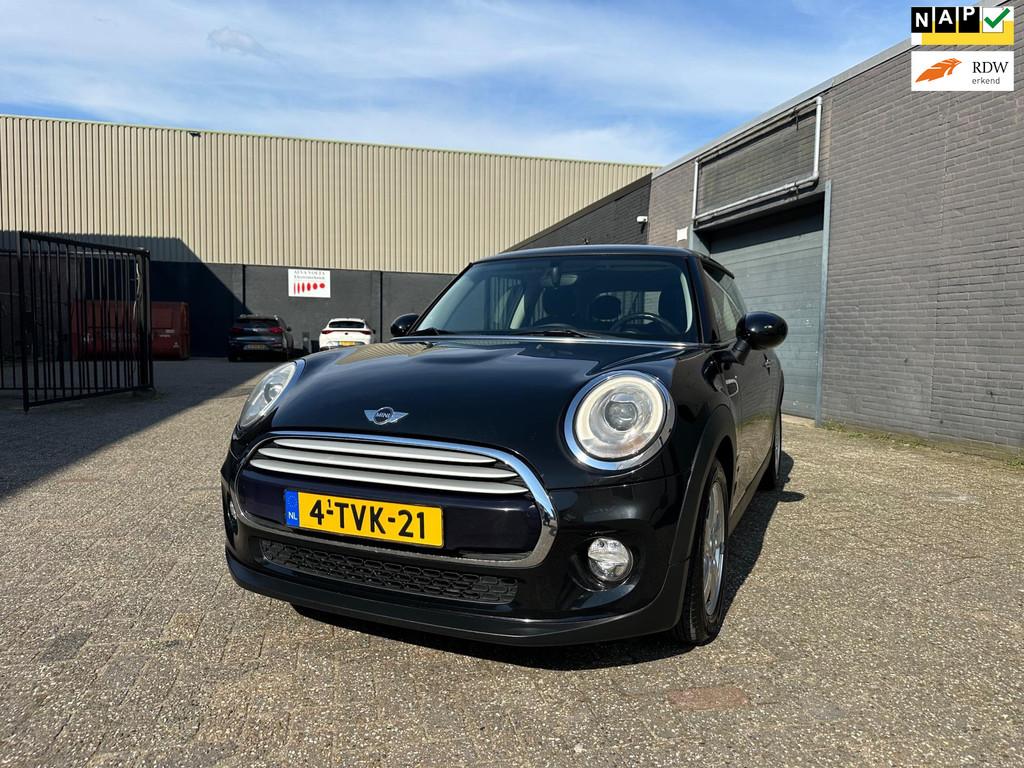 Mini Mini 1.5 Cooper Automaat Clima Cruise Navi Keyless LM-W, Auto's, Mini, Gebruikt, 4 stoelen, Stoelverwarming, Origineel Nederlands