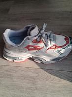 Stijlvolle sneakers, maat 38, zilver/rood, Kleding | Dames, Schoenen, Overige kleuren, Ophalen of Verzenden, Gedragen, Sneakers of Gympen