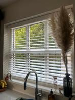 Witte PVC jaloezie met houtnerf - Nieuwstaat, Ophalen of Verzenden, Zo goed als nieuw, Wit, 100 tot 150 cm