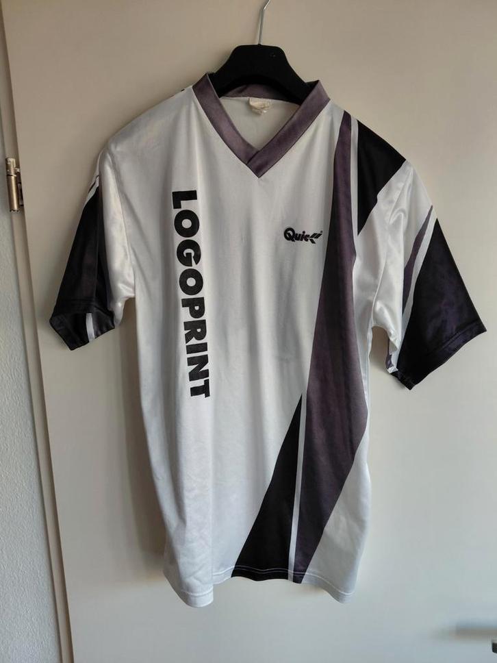 Vintage quick jaren 80 voetbalshirt nr 10 maat l zeldzaam, Verzamelen, Sportartikelen en Voetbal, Gebruikt, Shirt, Overige binnenlandse clubs