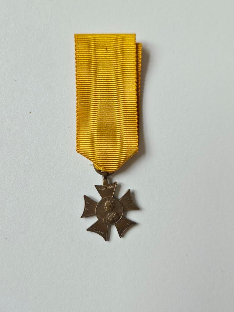 Herinneringsmedaille inhuldiging Wilhelmina 1938 politie, Ophalen of Verzenden, Nederland, Embleem of Badge