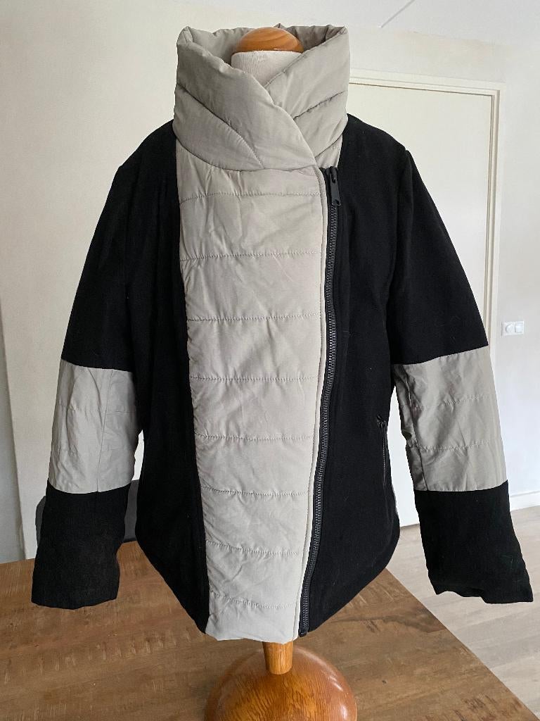 WHKMP's OWN winterjas nieuwstaat maat 44 (met wol) DM, Kleding | Dames, Overige kleuren, Maat 42/44 (L), Ophalen of Verzenden