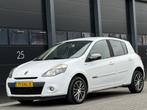 Renault Clio 1.5 dCi Night & Day Navi Clima (bj 2011), Auto's, Wit, Bedrijf, 125 €/maand, Te koop