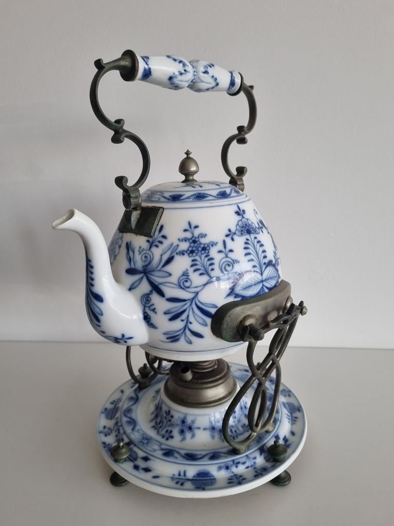 Antieke theepot/chocoladepot  (Meissen), Ophalen