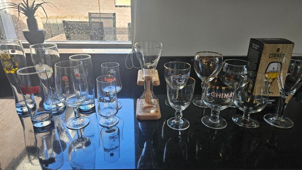 Diverse bierglazen België en Duitsland, Verzamelen, Glas en Borrelglaasjes, Ophalen, Zo goed als nieuw, Bierglas
