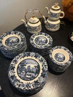 Delfts Blauw Borden en Theepotten Set, Antiek en Kunst, Antiek | Servies compleet, Ophalen