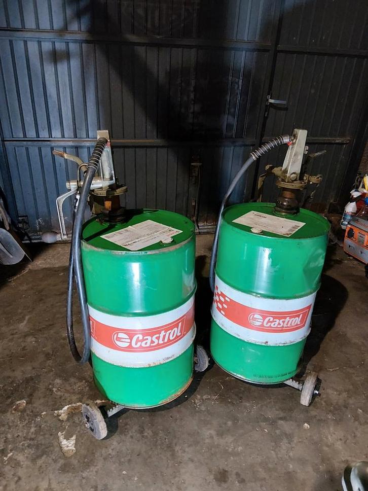 Castrol olievat met pomp op wielen, Auto diversen, Autogereedschap, Ophalen