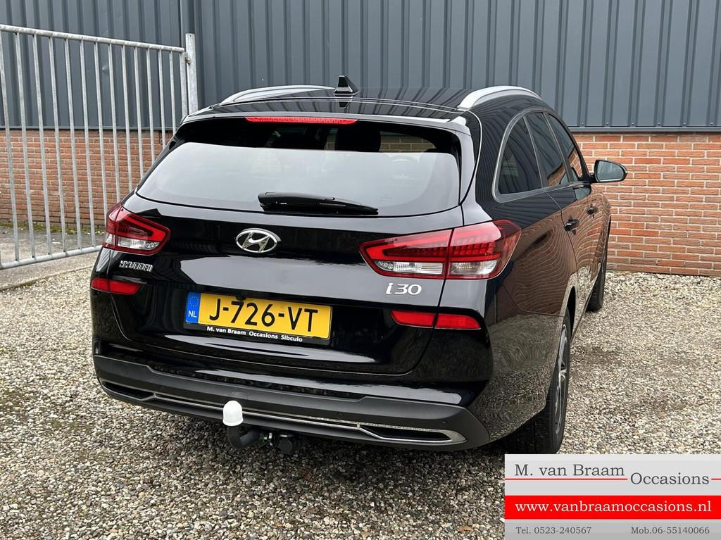 Hyundai i30 Wagon 1.5 T-GDi MHEV Premium Sky Leer/Led/Camera, Auto's, Voorwielaandrijving, Euro 6, 4 cilinders, Skiluik