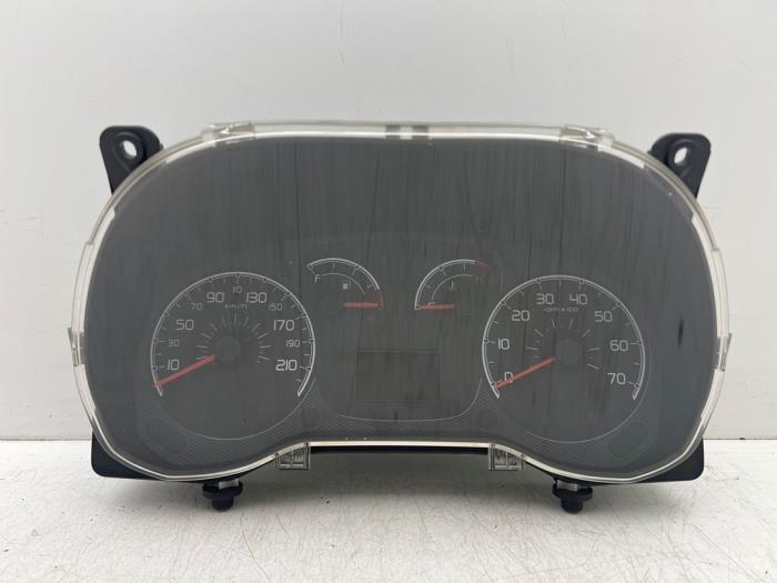 Kilometerteller KM van een Fiat Doblo, Gebruikt, -, -, Ophalen of Verzenden