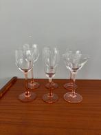 Set van vintage 6 Luminarc glazen met roze voet, Ophalen, Glas of Glazen, Zo goed als nieuw, Overige stijlen