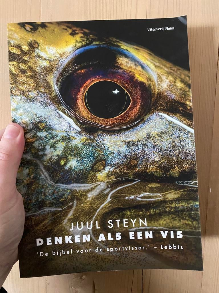 Het boek Denken als een vis van Juul Steyn, Boeken, Ophalen of Verzenden, Zo goed als nieuw, Watersport en Hengelsport