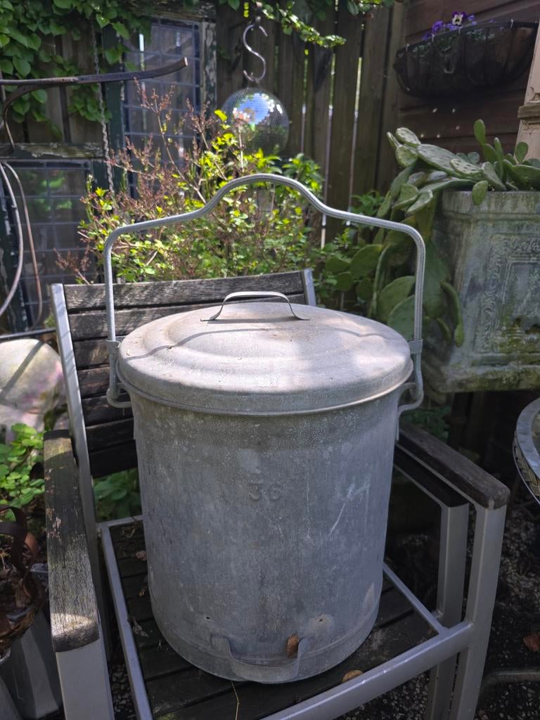Oude zinken vuilnisemmer, Tuin en Terras, Ophalen of Verzenden, Gebruikt