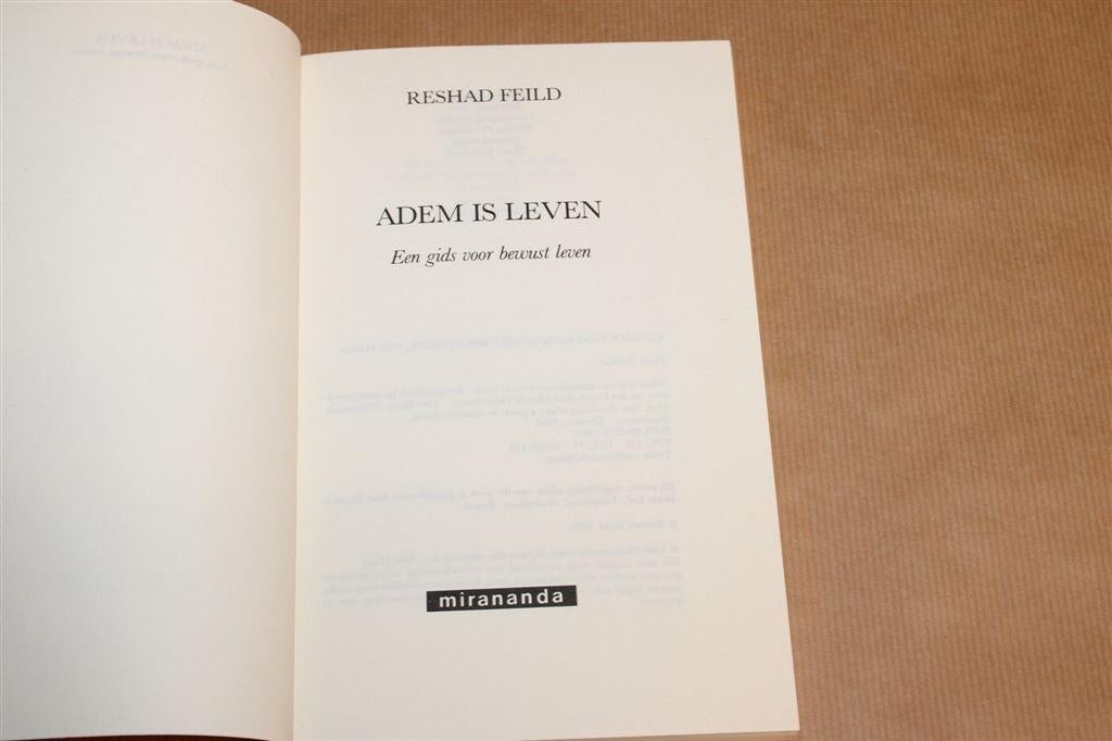 Adem is Leven — Ademhaling & Soefi Mystiek — Feild 1990, Boeken, Ophalen of Verzenden, Gelezen, Overige onderwerpen, Achtergrond en Informatie