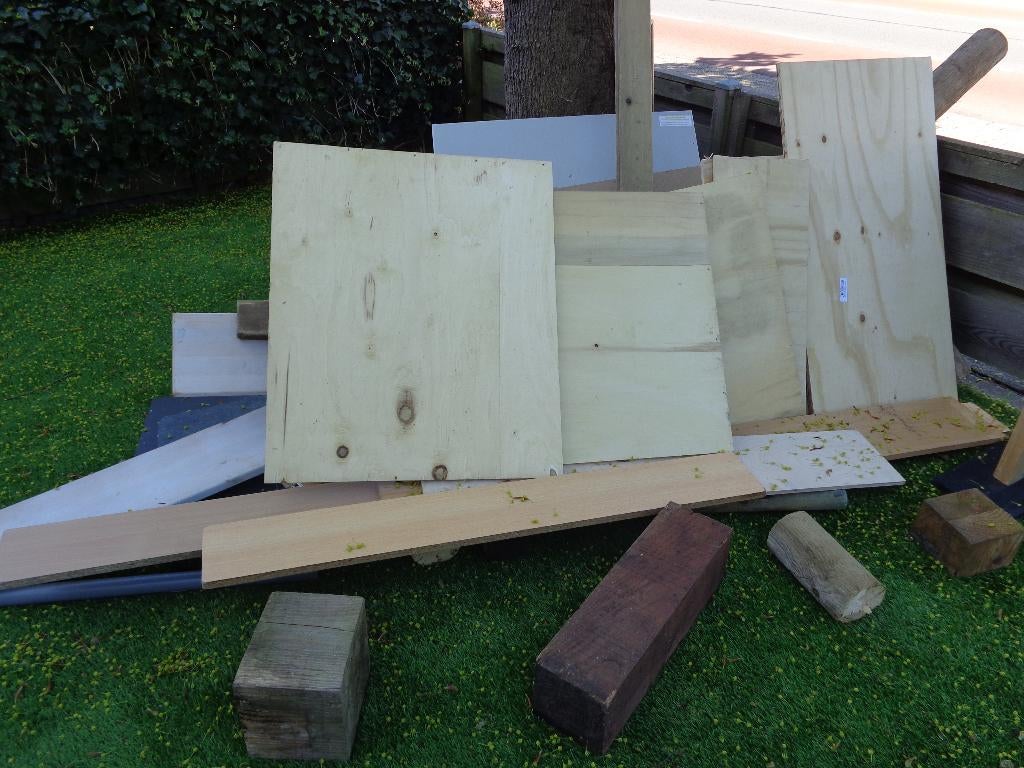 GRATIS  gratis hout  gratis ophalen hout   GRATIS ophalen, Doe-het-zelf en Verbouw, Ophalen, Gebruikt, 25 tot 50 mm, Pallet