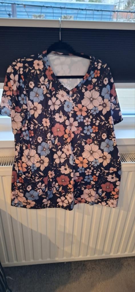 Zuster jasjes, uniform, zorgkleding., Kleding | Dames, Blouses en Tunieken, Zo goed als nieuw, Maat 46/48 (XL) of groter, Ophalen of Verzenden