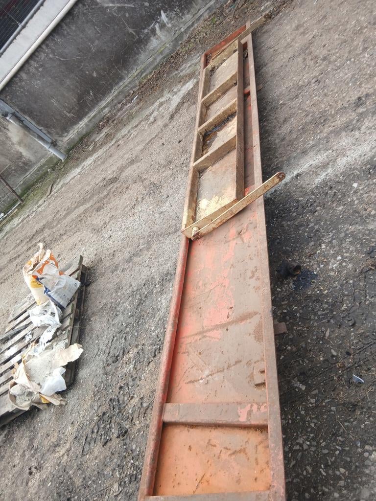 Bovenbouw Beco, Zakelijke goederen, Ophalen