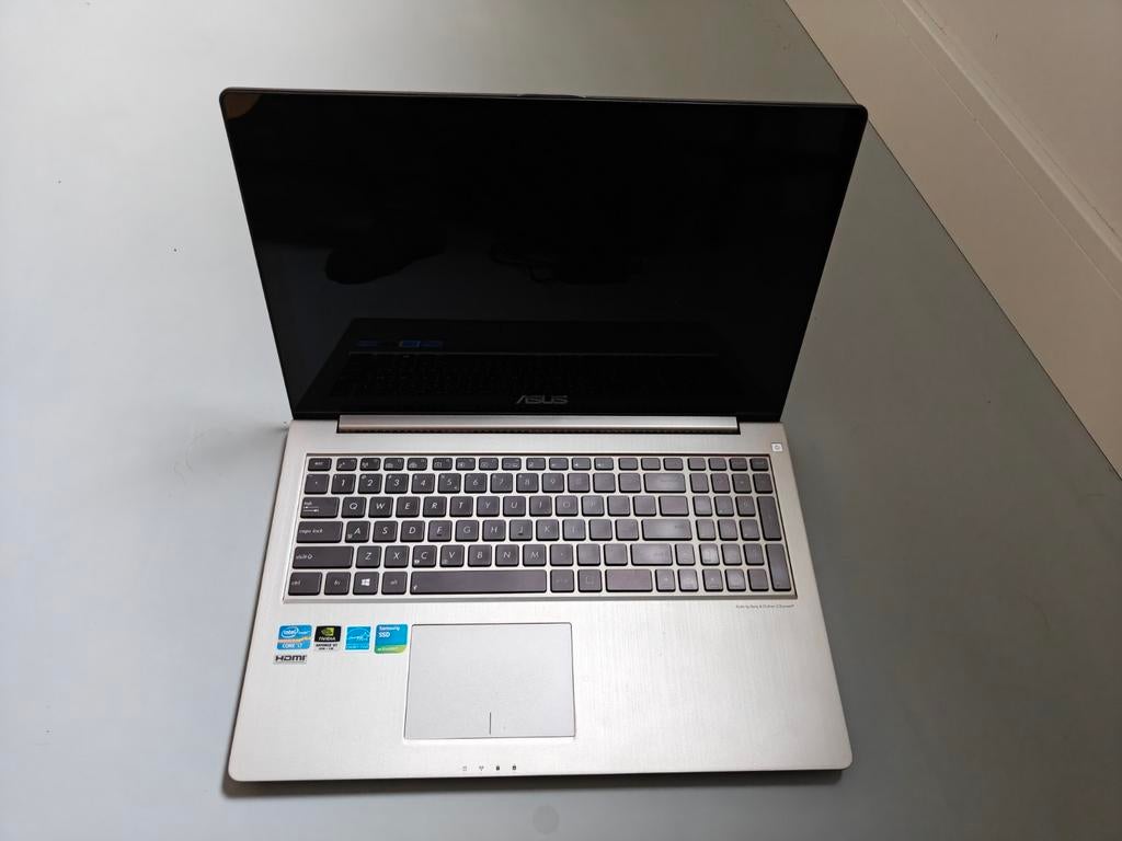 ASUS Laptop Intel Core i7, NVIDIA GeForce, SSD, 15 inch, 256 GB, Met videokaart, 2 tot 3 Ghz, Qwerty