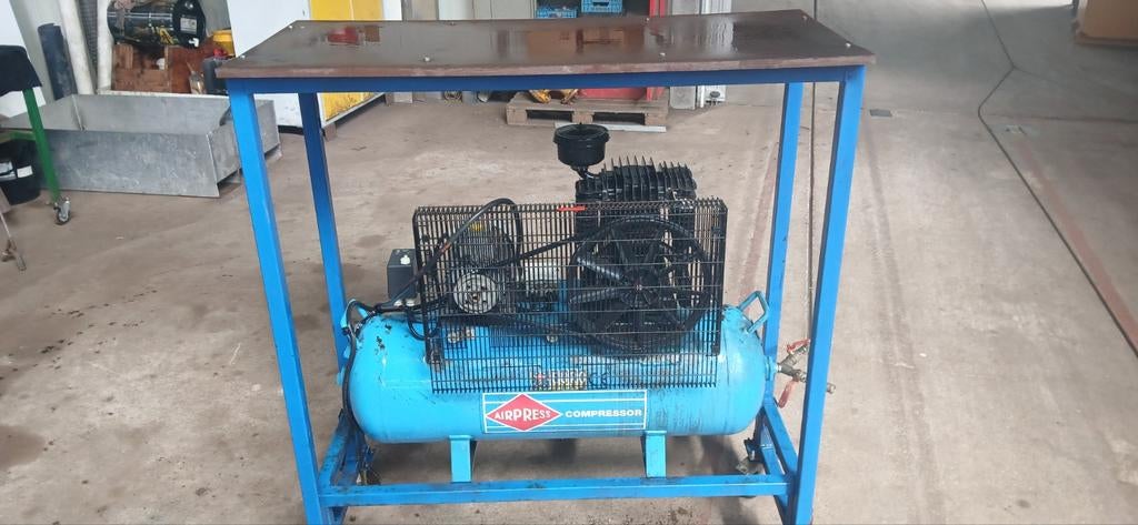 Te koop airpress compressor 10 bar, Ophalen of Verzenden, 170 cm of meer
