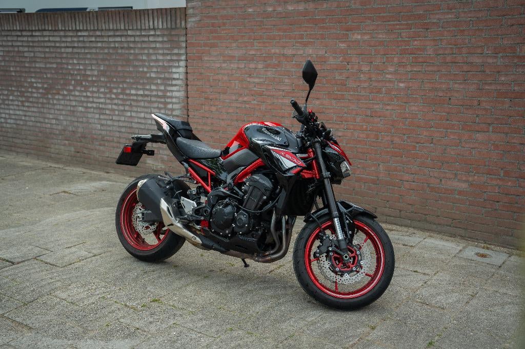Kawasaki Z900 2024 – A2 (35kW) – Fabrieksgarantie – Topstaat, LED Verlichting, Occasion, 4 cilinders, 948 cc