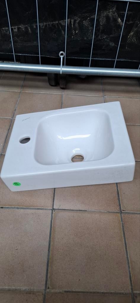 Te koop een Sphinx 345 fontein in het wit., Ophalen, Nieuw, Steen, Wastafel