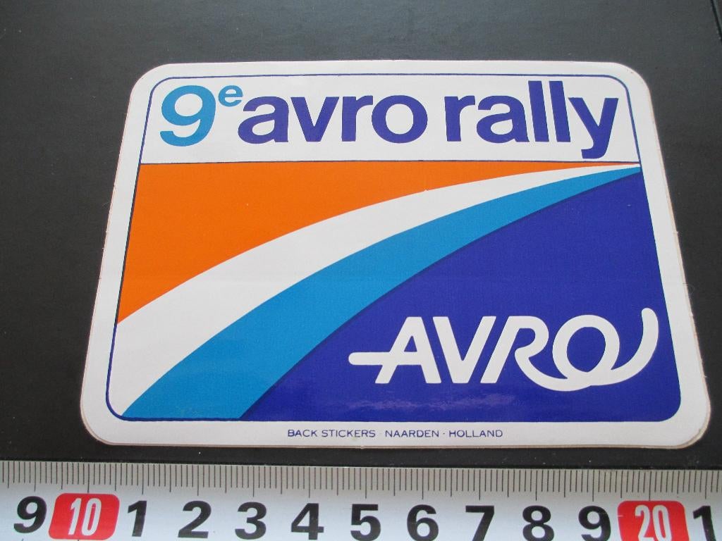 sticker omroep AVRO - 9e avro rally, Ophalen, Zo goed als nieuw