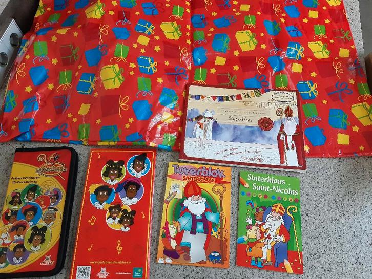 SINTERKLAASSPULLETJES O.A. VEEL CD'S, Diversen, Sinterklaas, Zo goed als nieuw, Ophalen of Verzenden