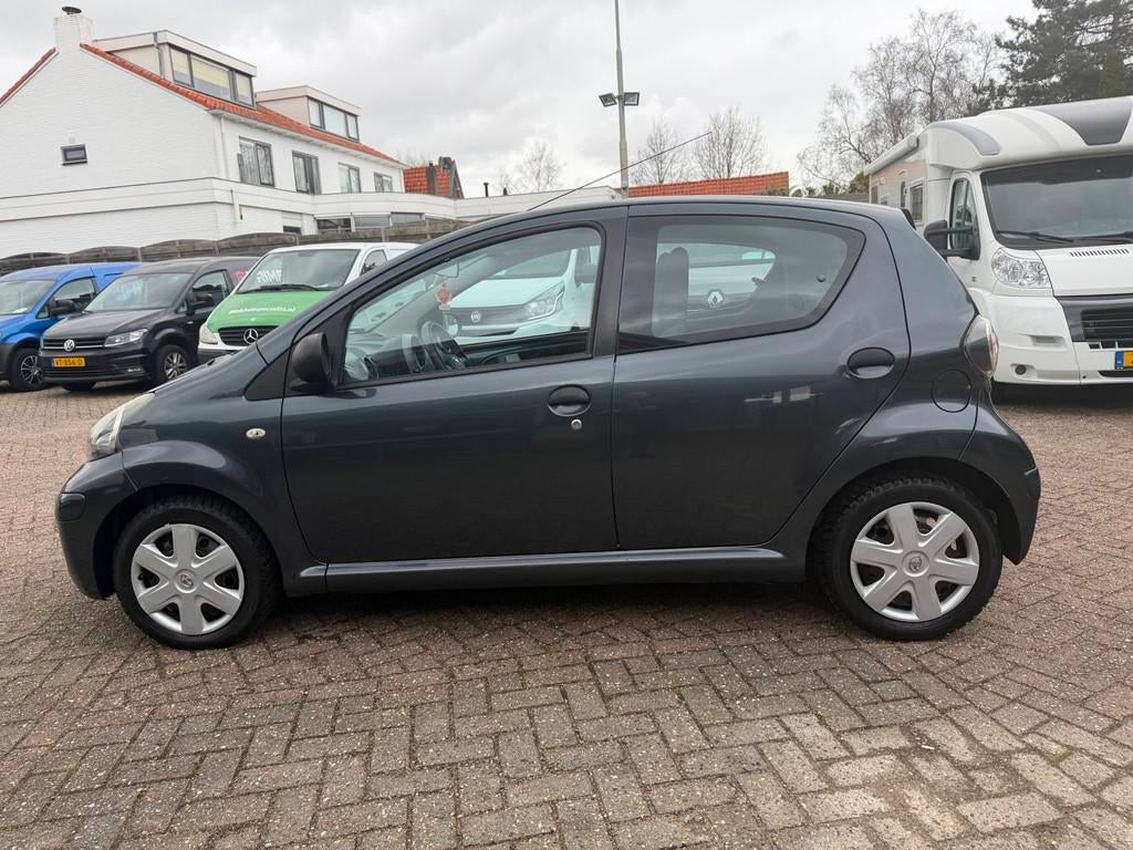Toyota Aygo 1.0-12VComfort,5-DEURS,9-2010:1795,-, Voorwielaandrijving, Stof, Gebruikt, Zwart