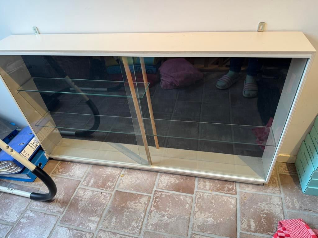 Prijzenkast handgemaakt, Ophalen