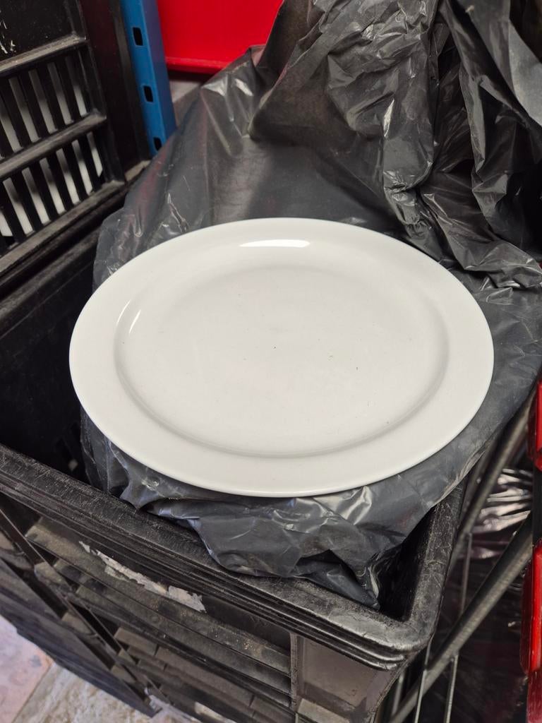 Wit ovaal bord, Huis en Inrichting, Keuken | Servies, Ophalen of Verzenden, Porselein, Overige stijlen, Bord(en)