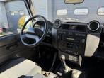 Land Rover Defender 2.5 TD5 110 SW XTech | Airco | Trekhaak, Auto's, 2495 cc, Blauw, 122 pk, Leder