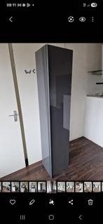Badkamerkast hoogglans antraciet/grijs - Zo goed als nieuw, Huis en Inrichting, Badkamer | Badkamermeubels, Ophalen, (Half)hoge kast