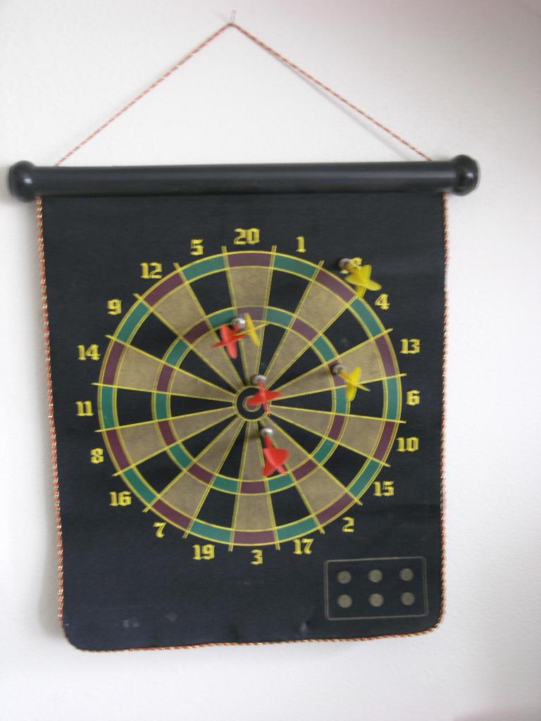 darts magnetisch dartboard met 6 magneetpijltjes (dart bord), Ophalen, Gebruikt, Overige typen