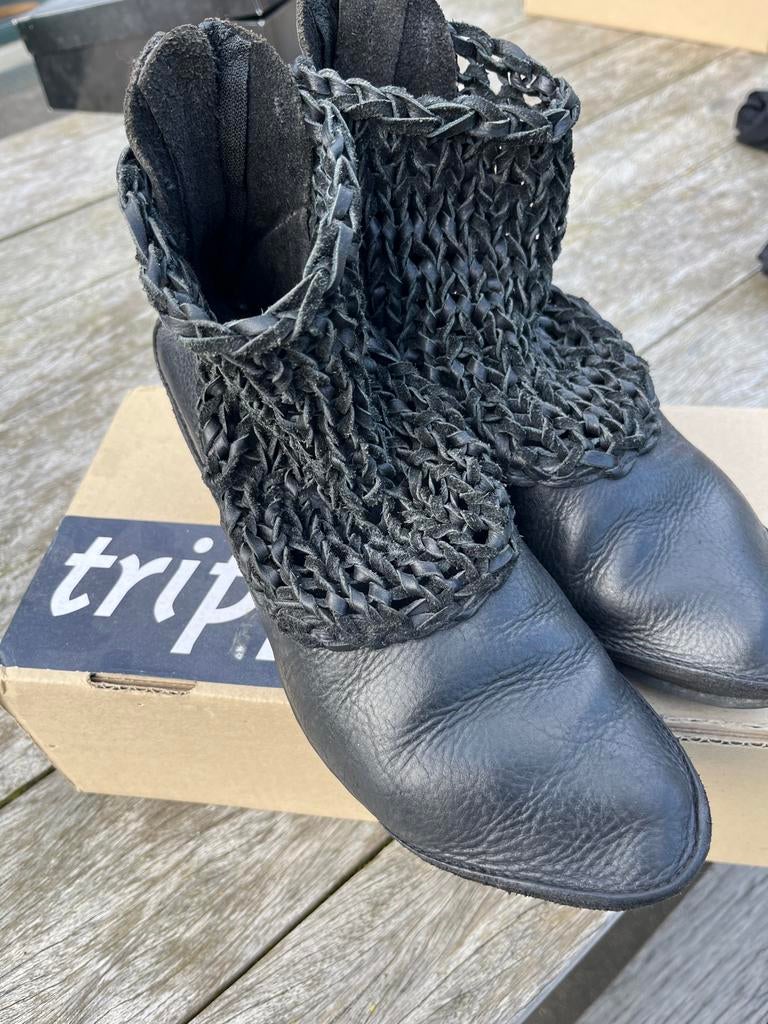 Trippen schoenen maat 37 - Zwart leer met uniek design, Kleding | Dames, Schoenen, Ophalen of Verzenden, Gedragen, Zwart, Schoenen met lage hakken