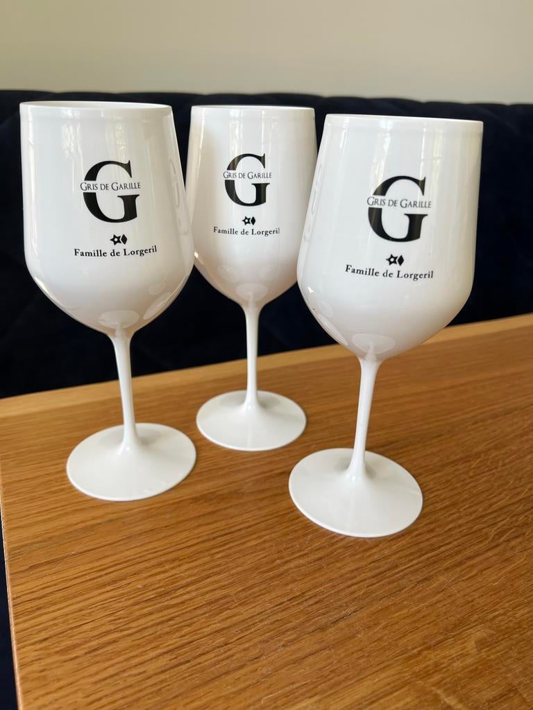 3x Witte plastic wijnglazen Gris de Garille Fam de Lorgeril, Overige typen, Kunststof, Ophalen of Verzenden, Zo goed als nieuw