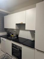 Moderne rechte keuken met apparatuur – inductie, vaatwasser, Huis en Inrichting, Keuken | Complete keukens, Ophalen, Gebruikt